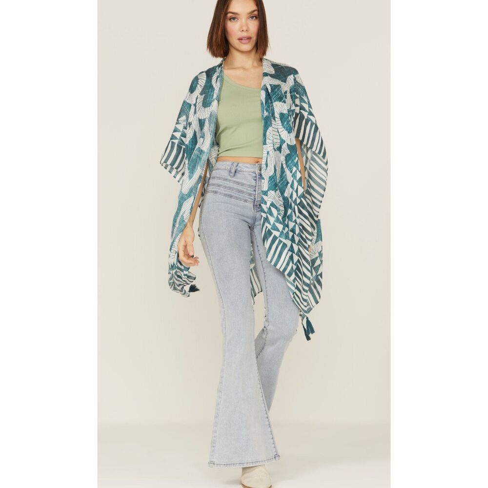 NWT Shyanne Boho Southwestern Open Front Shrug With Fringe Tassel